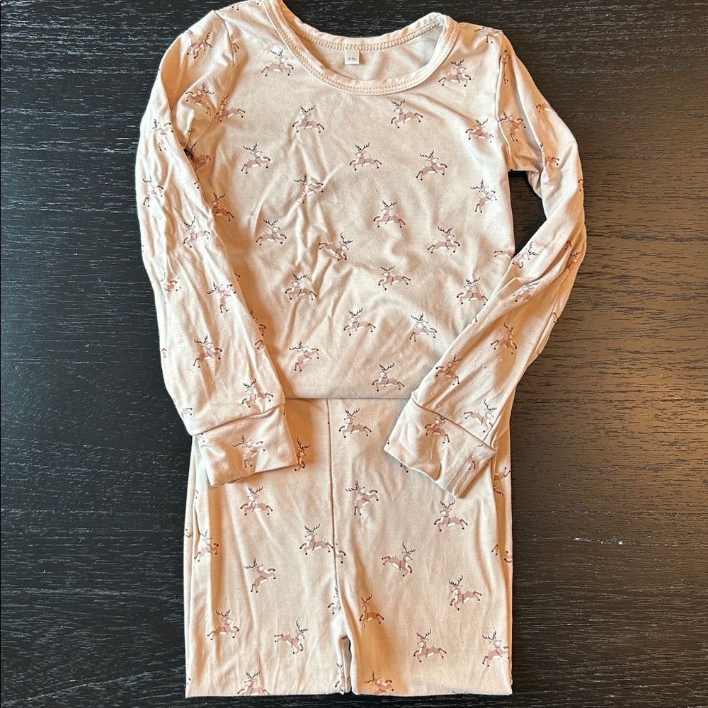 Rylee + Cru Cream Pajama Set with Star Print - Picture 3 of 6